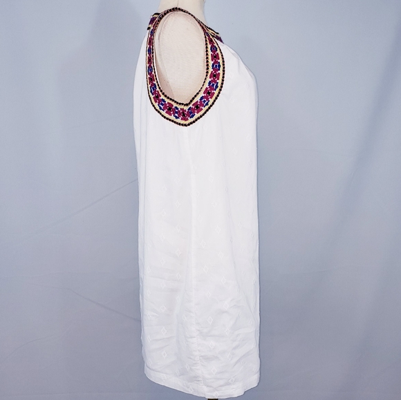 Old Navy white with embroidery dress size xs - Picture 3 of 6